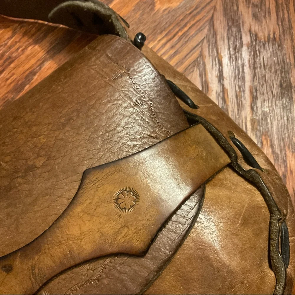 Gorgeously Real Earthy Handmade Thick Leather Weave Strap With Stamp Decor Bag! - Picture 11 of 16